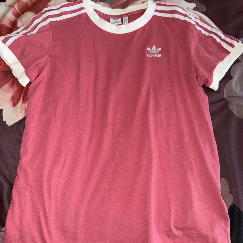 Rare Adidas mauve pink and white stripes t shirt